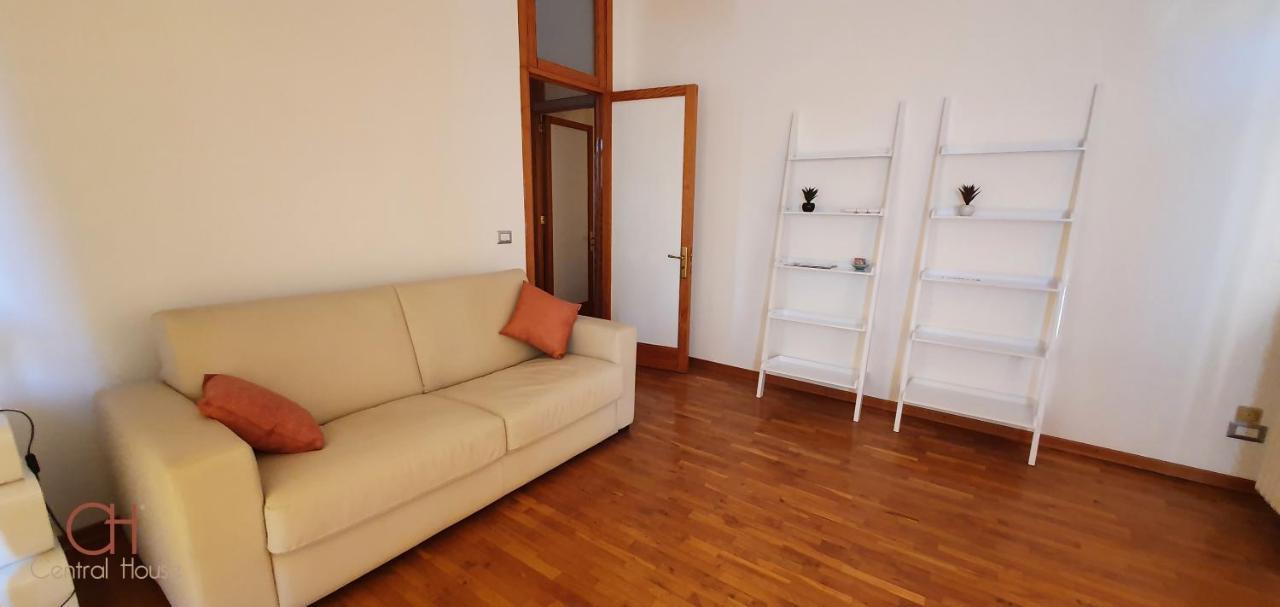 לצ'ה Central House מראה חיצוני תמונה