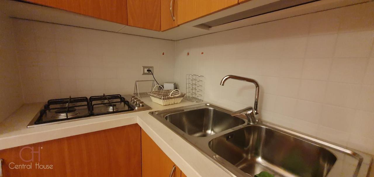 לצ'ה Central House מראה חיצוני תמונה